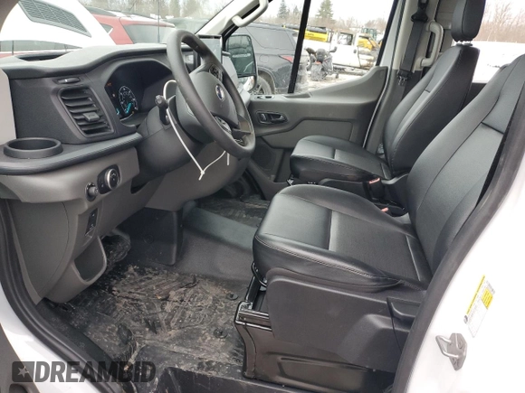 2024 Ford Transit Passenger XL with VIN 1FBAX9Y82RKB32407, listed as a Copart auction lot 48528335 with 1,262 mi miles and Salvage Title. Bid and sale history available at DreamBid. Image 7.