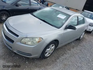 2008 Chevrolet Malibu LS w/1LS with VIN 1G1ZG57B68F233499, listed as a IAAI auction lot 42027947 with 199,474 mi miles. Bid and sale history available at carsss.com. Image 2.