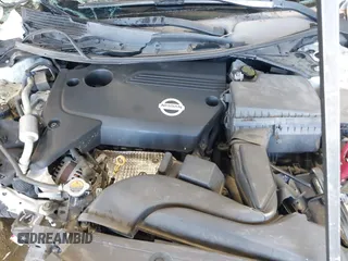 2013 Nissan Altima SV with VIN 1N4AL3AP5DC231639, listed as a IAAI auction lot 42052441 with 170,997 mi miles and . Bid and sale history available at carsss.com. Image 10.