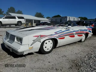 1983 Oldsmobile Cutlass Supreme z VIN 1G3AR47A2DM503155, wystawiony jako Copart lot #85253274 z przebiegiem Nie podano mil oraz Szkoda całkowita • Salvage title. Historia ofert i sprzedaży dostępna na DreamBid. Obrazek 1.