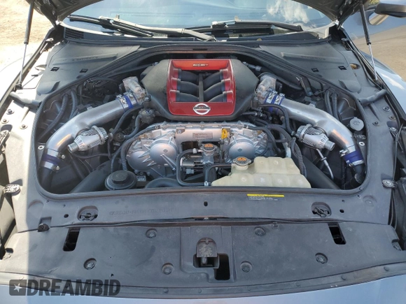 2014 Nissan GT-R Premium z VIN JN1AR5EF0EM270336, wystawiony jako Copart lot #53300865 z przebiegiem 18 769 mil mil oraz Tytuł czysty. Historia ofert i sprzedaży dostępna na DreamBid. Obrazek 11.