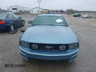 2005 Ford Mustang GT Deluxe with VIN 1ZVFT82H455116103, listed as a IAAI auction lot 41725405 with 108,928 mi miles and . Bid and sale history available at DreamBid. Image 12.