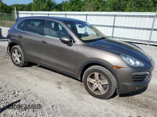 2014 Porsche Cayenne Diesel z VIN WP1AF2A20ELA30280, wystawiony jako Copart lot #61095605 z przebiegiem 104 580 mil mil oraz Czysty tytuł • Clean title. Historia ofert i sprzedaży dostępna na DreamBid. Obrazek 4.