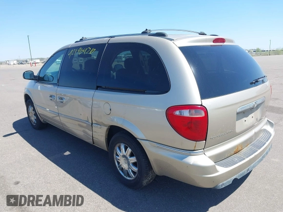 2005 Chrysler Town & Country Limited with VIN 2C8GP64L55R199737, listed as a IAAI auction lot 42196476 with 178,823 mi miles. Bid and sale history available at carsss.com. Image 3.