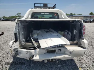 2003 Chevrolet Avalanche z VIN 3GNEK13T13G198218, wystawiony jako Copart lot #57139535 z przebiegiem 186 333 mil mil oraz Szkoda całkowita • Salvage title. Historia ofert i sprzedaży dostępna na DreamBid. Obrazek 6.