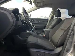 2017 Nissan Rogue SV with VIN JN8AT2MT2HW397929, listed as a Copart auction lot 63977555 with 84,059 mi miles and Salvage title. Bid and sale history available at DreamBid. Image 7.