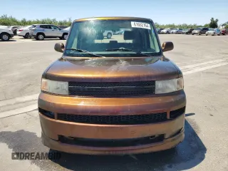 2006 Scion xB with VIN JTLKT324X64122775, listed as a Copart auction lot 61652764 with 257,292 mi miles and Salvage Title. Bid and sale history available at carsss.com. Image 5.