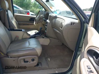 2004 Chevrolet TrailBlazer LT with VIN 1GNDS13S842352310, listed as a IAAI auction lot 42212039 with 154,843 mi miles and . Bid and sale history available at DreamBid. Image 5.