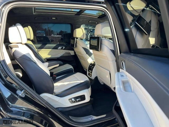 2019 BMW X7 xDrive50i with VIN 5UXCX4C53KLB39548, listed as a Copart auction lot 54152375 with 159,191 mi miles and Clean Title. Bid and sale history available at carsss.com. Image 6.