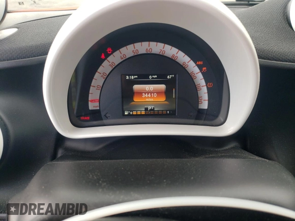 2016 Smart fortwo Passion z VIN WMEFJ5DAXGK069026, wystawiony jako Copart lot #53535045 z przebiegiem 34 410 mil mil oraz Tytuł czysty. Historia ofert i sprzedaży dostępna na DreamBid. Obrazek 9.