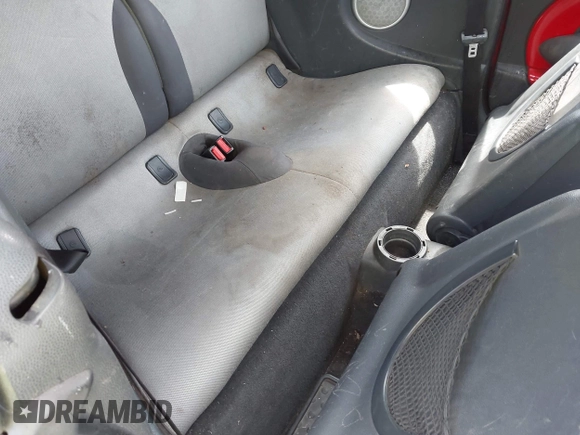 2005 MINI Convertible with VIN WMWRF33445TF61684, listed as a IAAI auction lot 42502576 with 230,939 mi miles and . Bid and sale history available at DreamBid. Image 8.