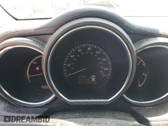 2006 Lexus RX 400h with VIN JTJHW31UX60012232, listed as a Copart auction lot 60121805 with 251,532 mi miles and Clean title. Bid and sale history available at DreamBid. Image 9.
