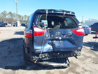 2018 Toyota Sienna XLE with VIN 5TDDZ3DC6JS206368, listed as a IAAI auction lot 41635138 with 44,578 mi miles. Bid and sale history available at carsss.com. Image 16.