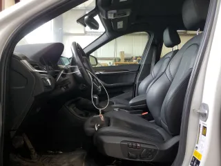 2018 BMW X1 xDrive28i с VIN WBXHT3C39J3H32053, выставлен на аукционе Copart как лот 58036695 с пробегом 169 152 миль миль и Списание • Salvage title. История ставок и продаж доступна на DreamBid. Изображение 7.