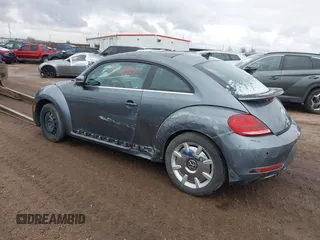 2018 Volkswagen Beetle SE with VIN 3VWJD7AT2JM710412, listed as a IAAI auction lot 41868455 with 1 mi miles. Bid and sale history available at carsss.com. Image 3.