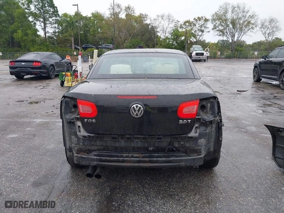 2008 Volkswagen Eos Turbo with VIN WVWBA71FX8V019087, listed as a IAAI auction lot 41373924 with NaN miles. Bid and sale history available at carsss.com. Image 16.