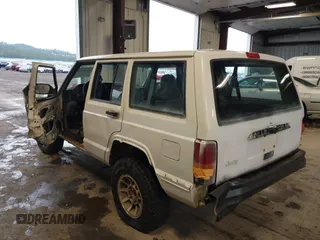 1997 Jeep Cherokee SE with VIN 1J4FJ28S1VL528218, listed as a IAAI auction lot 41931137 with 210,196 mi miles. Bid and sale history available at carsss.com. Image 3.