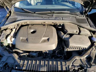 2017 Volvo V60 z VIN YV440MWK8H1023255, wystawiony jako Copart lot #84471084 z przebiegiem 91 507 mil mil oraz Szkoda całkowita • Salvage title. Historia ofert i sprzedaży dostępna na DreamBid. Obrazek 11.
