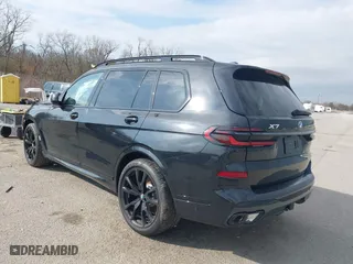 2025 BMW X7 xDrive40i with VIN 5UX23EM04S9X31373, listed as a IAAI auction lot 41429790 with 1,880 mi miles. Bid and sale history available at carsss.com. Image 3.