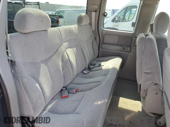 2000 GMC New Sierra 1500 SLE with VIN 1GTEK19T4YE388996, listed as a Copart auction lot 54171395 with 98,841 mi miles and Clean Title. Bid and sale history available at carsss.com. Image 10.