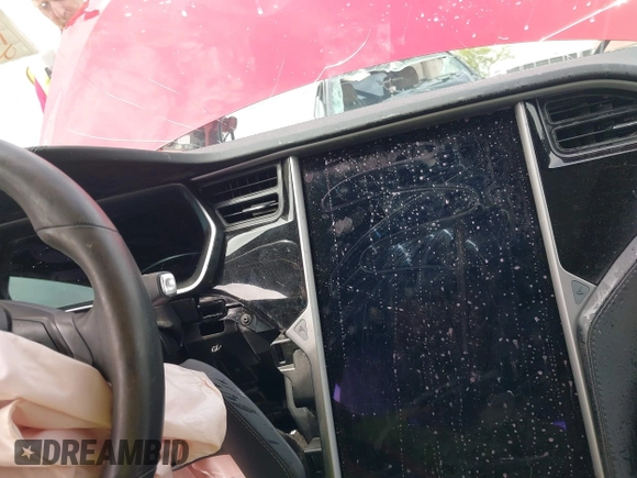 2018 Tesla Model S 75D with VIN 5YJSA1E21JF275546, listed as a IAAI auction lot 42061595 with Not Provided miles and . Bid and sale history available at DreamBid. Image 18.