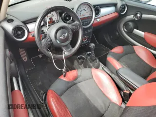 2011 MINI Hardtop S with VIN WMWSV3C54BTY14542, listed as a Copart auction lot 49490325 with 118,223 mi miles and Salvage Title. Bid and sale history available at DreamBid. Image 8.