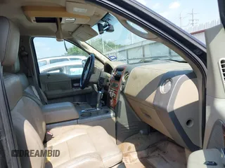 2007 Ford F-150 XLT z VIN 1FTPW12V47KC52876, wystawiony jako IAAI lot #42407096 z przebiegiem 278 469 mil mil oraz . Historia ofert i sprzedaży dostępna na DreamBid. Obrazek 5.