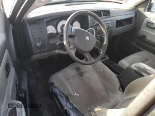 2011 Dodge Dakota z VIN 1D7RW2BK3BS602758, wystawiony jako Copart lot #85288074 z przebiegiem 138 473 mil mil oraz Szkoda całkowita • Salvage title. Historia ofert i sprzedaży dostępna na DreamBid. Obrazek 8.