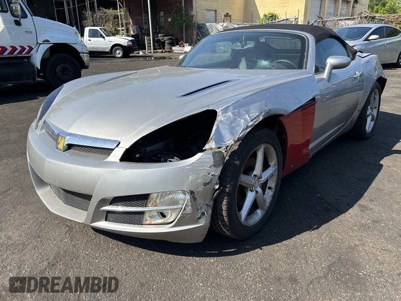 2007 Saturn Sky with VIN 1G8MB35B67Y101976, listed as a IAAI auction lot 42031215 with 81,153 mi miles. Bid and sale history available at carsss.com. Image 2.