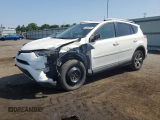 2016 Toyota RAV4 XLE z VIN JTMRFREV4GJ095911, wystawiony jako Copart lot #61640065 z przebiegiem 108 736 mil mil oraz Szkoda całkowita • Salvage title. Historia ofert i sprzedaży dostępna na DreamBid. Obrazek 1.