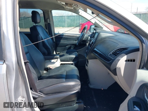 2016 Chrysler Town & Country Touring with VIN 2C4RC1BG7GR157863, listed as a IAAI auction lot 41849422 with 218,936 mi miles and . Bid and sale history available at DreamBid. Image 5.