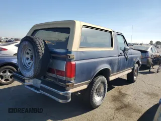 1990 Ford Bronco Custom with VIN 1FMEU15H1LLA84844, listed as a Copart auction lot 70136474 with 45,605 mi miles and Clean Title. Bid and sale history available at carsss.com. Image 3.