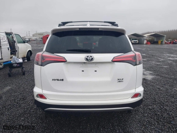 2017 Toyota RAV4 XLE with VIN JTMRFREV2HD212188, listed as a IAAI auction lot 41216790 with 79,594 mi miles. Bid and sale history available at carsss.com. Image 17.