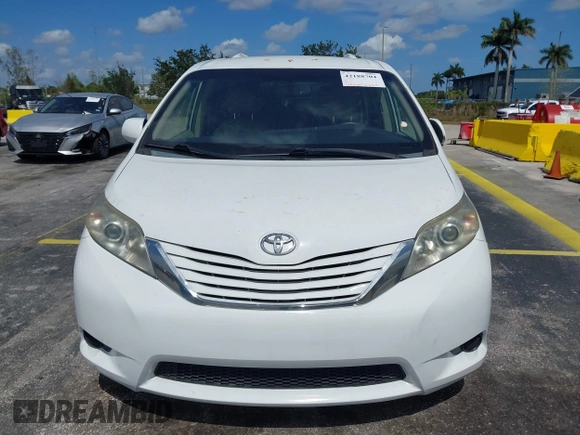 2015 Toyota Sienna LE AAS with VIN 5TDKK3DC4FS628853, listed as a IAAI auction lot 42188704 with 135,340 mi miles and . Bid and sale history available at DreamBid. Image 6.