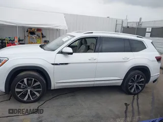 2024 Volkswagen Atlas SEL Premium R-Line with VIN 1V2FR2CA7RC543176, listed as a IAAI auction lot 42358945 with 7,066 mi miles and . Bid and sale history available at DreamBid. Image 14.