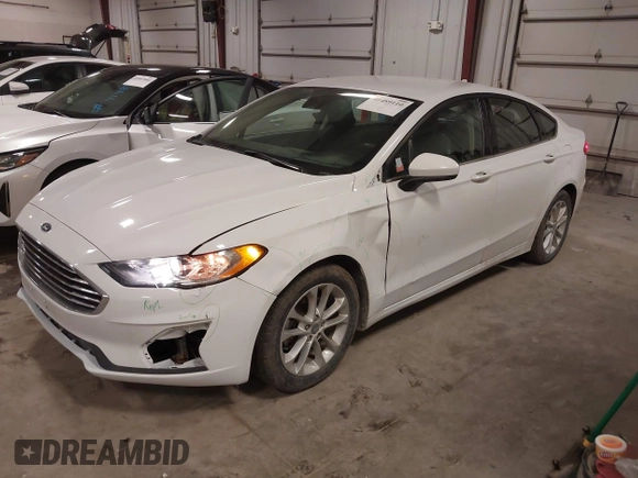 2019 Ford Fusion SE with VIN 3FA6P0H78KR210183, listed as a IAAI auction lot 41489110 with 139,615 mi miles. Bid and sale history available at carsss.com. Image 17.