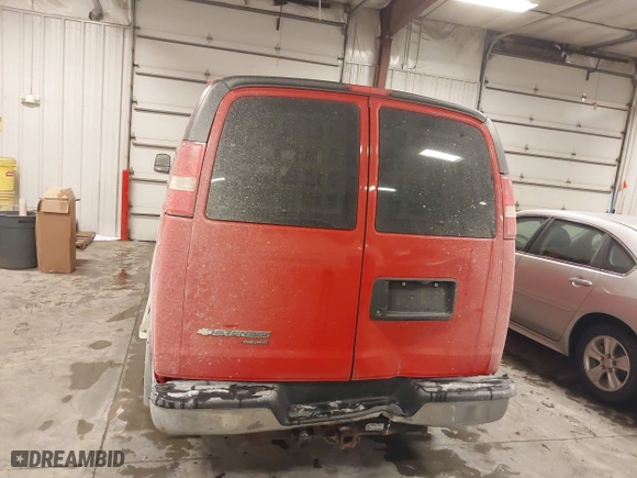 2013 Chevrolet Express Passenger 1LT with VIN 1GAZG1FA2D1178476, listed as a IAAI auction lot 41572423 with 188,369 mi miles. Bid and sale history available at carsss.com. Image 6.