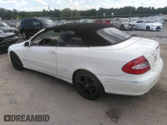 2007 Mercedes-Benz CLK 350 with VIN WDBTK56F27F234467, listed as a IAAI auction lot 42569835 with 139,325 mi miles and . Bid and sale history available at DreamBid. Image 3.
