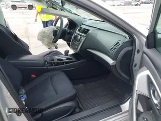 2017 Nissan Altima SV z VIN 1N4AL3AP1HC476475, wystawiony jako IAAI lot #39312828 z przebiegiem 59 498 mil mil oraz . Historia ofert i sprzedaży dostępna na DreamBid. Obrazek 5.