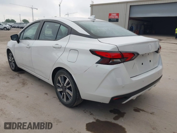 2023 Nissan Versa SV z VIN 3N1CN8EV9PL838576, wystawiony jako IAAI lot #42080373 z przebiegiem 28 542 mil mil oraz . Historia ofert i sprzedaży dostępna na DreamBid. Obrazek 3.