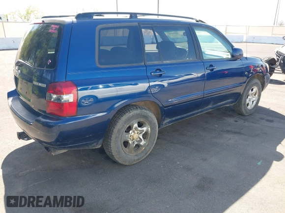 2004 Toyota Highlander with VIN JTEDD21AX40084354, listed as a IAAI auction lot 42016996 with Not provided miles and . Bid and sale history available at DreamBid. Image 4.