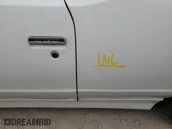 1984 Chevrolet El Camino z VIN 1GCCW80H7ER173291, wystawiony jako Copart lot #76606244 z przebiegiem Nie podano mil oraz Szkoda całkowita • Salvage title. Historia ofert i sprzedaży dostępna na DreamBid. Obrazek 12.