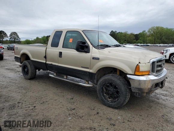 2001 Ford Super Duty F-250 XL with VIN 1FTNX21F81EB37823, listed as a Copart auction lot 50396105 with 272,373 mi miles and Salvage Title. Bid and sale history available at carsss.com. Image 4.