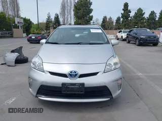 2015 Toyota Prius Four with VIN JTDKN3DU9F1990366, listed as a IAAI auction lot 41939354 with 229,152 mi miles and . Bid and sale history available at DreamBid. Image 13.