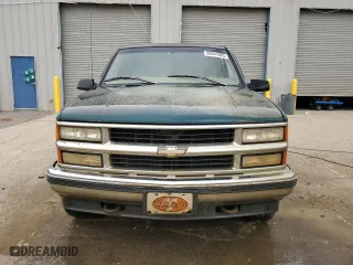 1997 Chevrolet Tahoe with VIN 1GNEK13R2VJ318355, listed as a Copart auction lot 89341095 with 303,882 mi miles and Salvage Title. Bid and sale history available at carsss.com. Image 5.