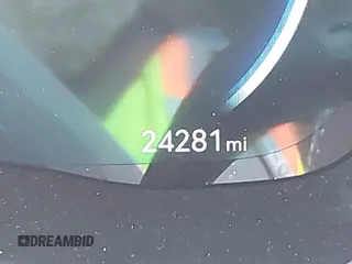 2023 Genesis GV80 z VIN KMUHCESC2PU127234, wystawiony jako IAAI lot #42076050 z przebiegiem 24 281 mil mil oraz . Historia ofert i sprzedaży dostępna na DreamBid. Obrazek 15.