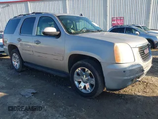 2008 GMC Yukon SLT w/4SB with VIN 1GKFC13038R105520, listed as a IAAI auction lot 41453825 with 245,024 mi miles. Bid and sale history available at carsss.com. Image 1.