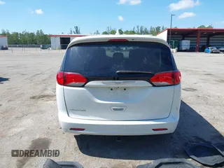 2017 Chrysler Pacifica Touring z VIN 2C4RC1DG6HR831175, wystawiony jako IAAI lot #42329800 z przebiegiem 320 507 mil mil oraz . Historia ofert i sprzedaży dostępna na DreamBid. Obrazek 16.