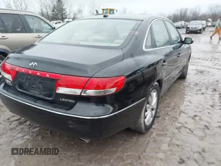 2008 Hyundai Azera Limited with VIN KMHFC46F68A296437, listed as a IAAI auction lot 41227512 with 139,672 mi miles. Bid and sale history available at carsss.com. Image 4.