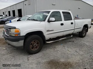 2002 GMC Sierra 2500HD SLE with VIN 1GTHK23172F105440, listed as a Copart auction lot 81404564 with 325,464 mi miles and Non Repairable. Bid and sale history available at carsss.com. Image 1.